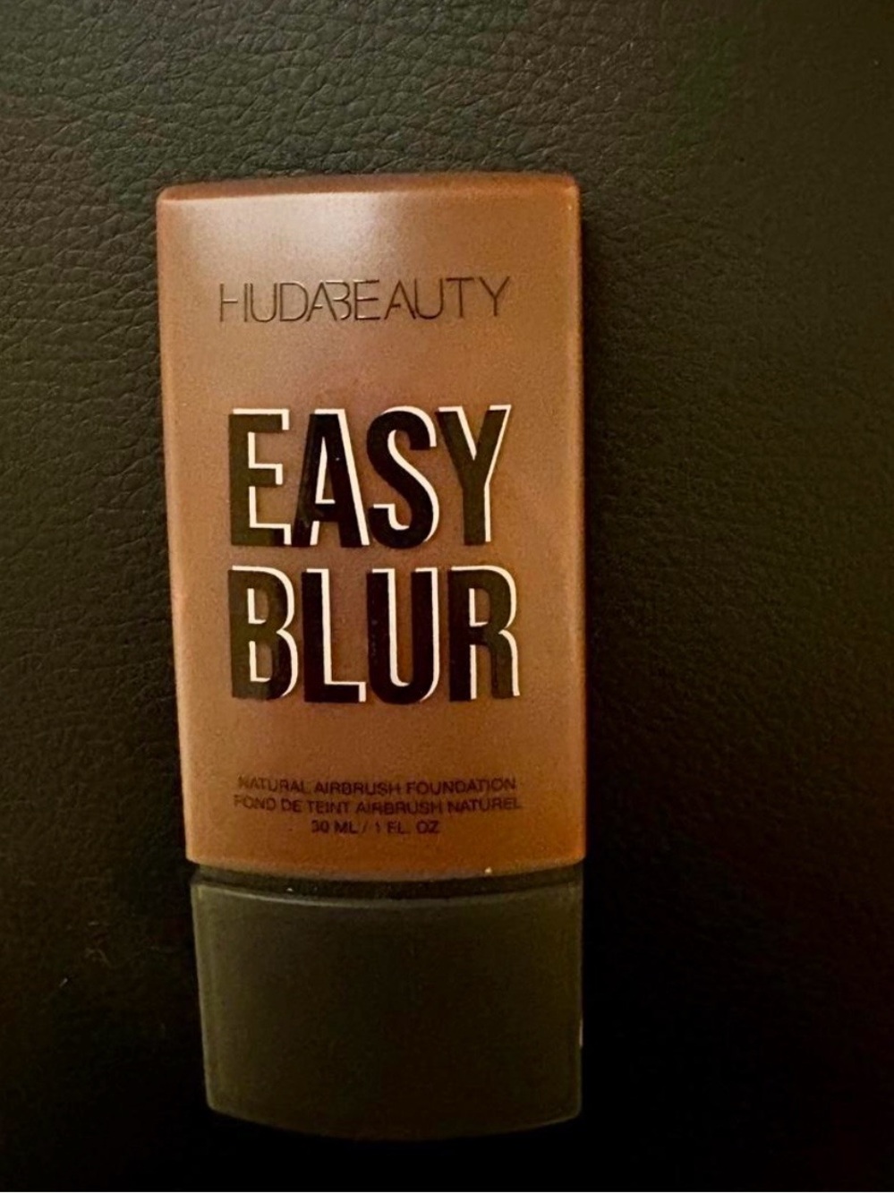 HUDA BEAUTY Easy Blur Foundation - Warm Brown